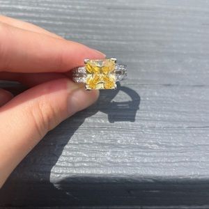 Women’s Citrine Ring